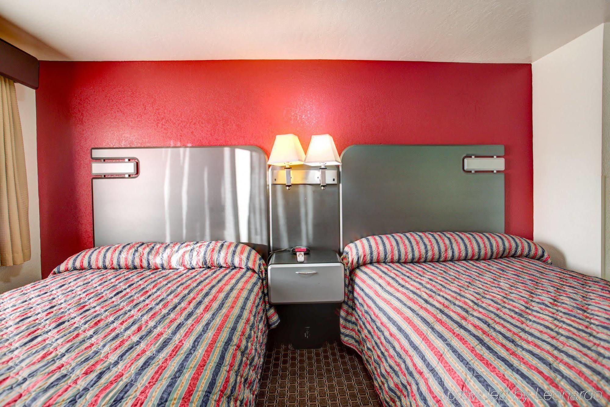 Driftwood Motel Санта Клара Екстериор снимка